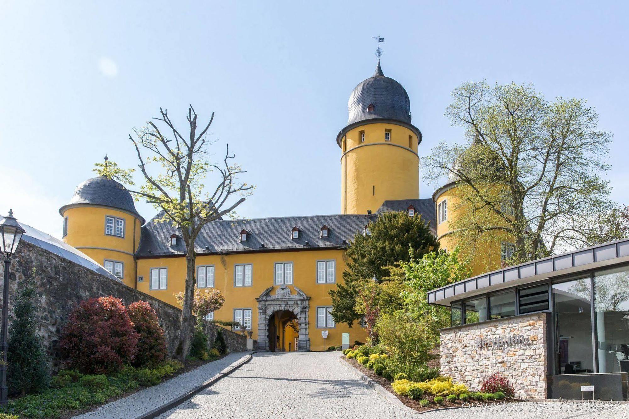 Hotel Schloss Монтабаур Экстерьер фото
